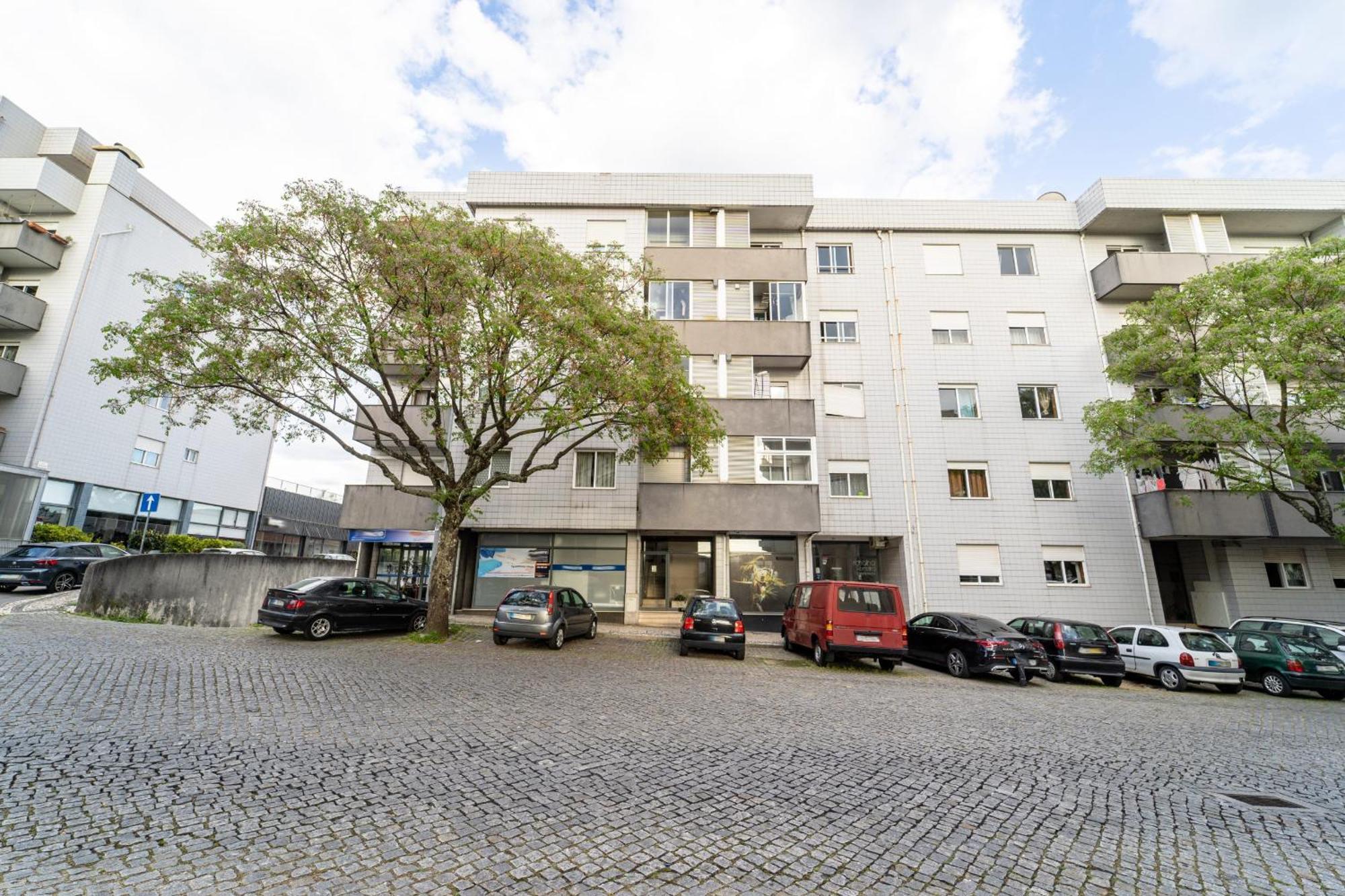 Flat Armada II - Apartamento T5 Junto Ao Bragaparque ภายนอก รูปภาพ